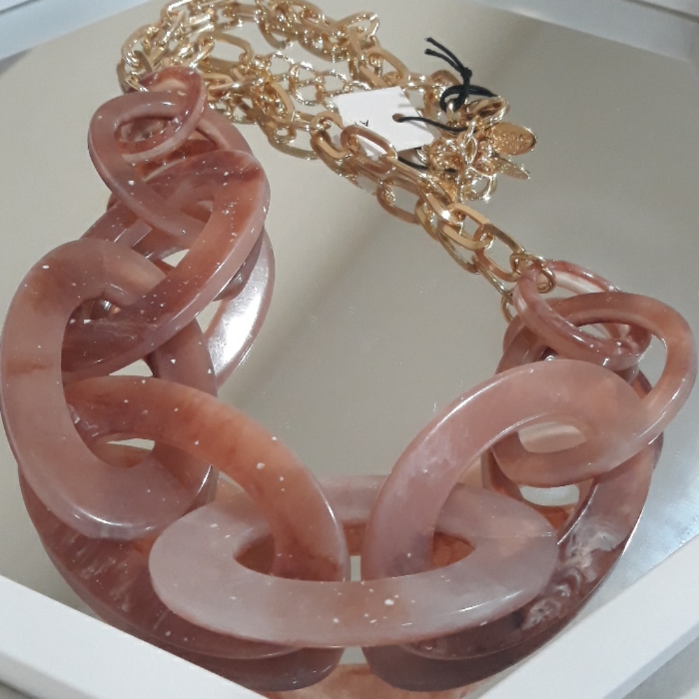 Ann Taylor Factory lucite link necklace